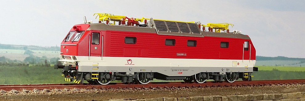locomotiva 350 016-2-4