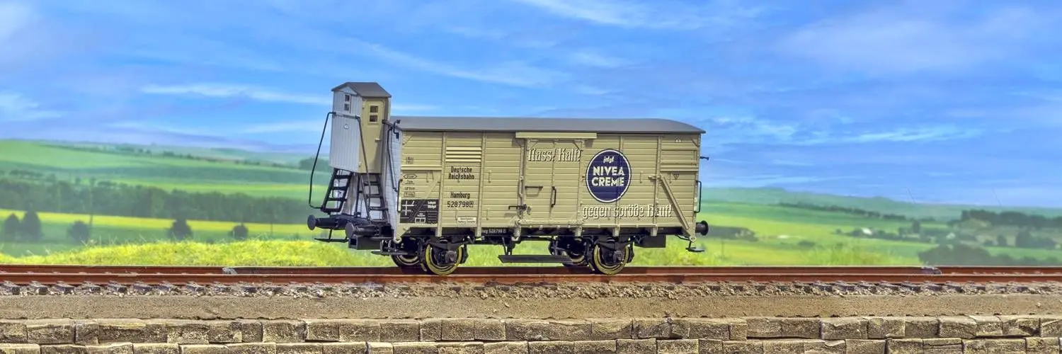 vagon inchis Brawa 49032