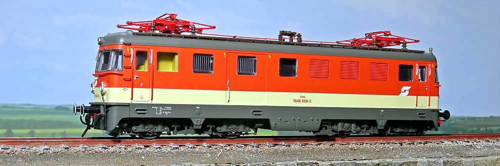 locomotiva abur 1046 HR 2542