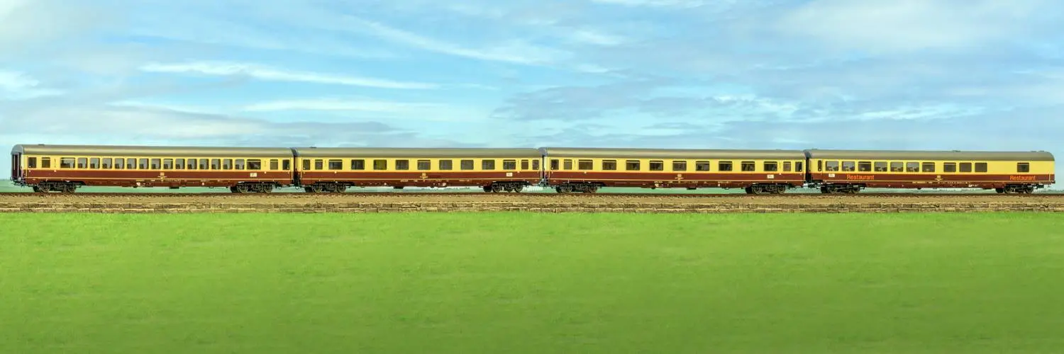 set vagoane calatori HR4346