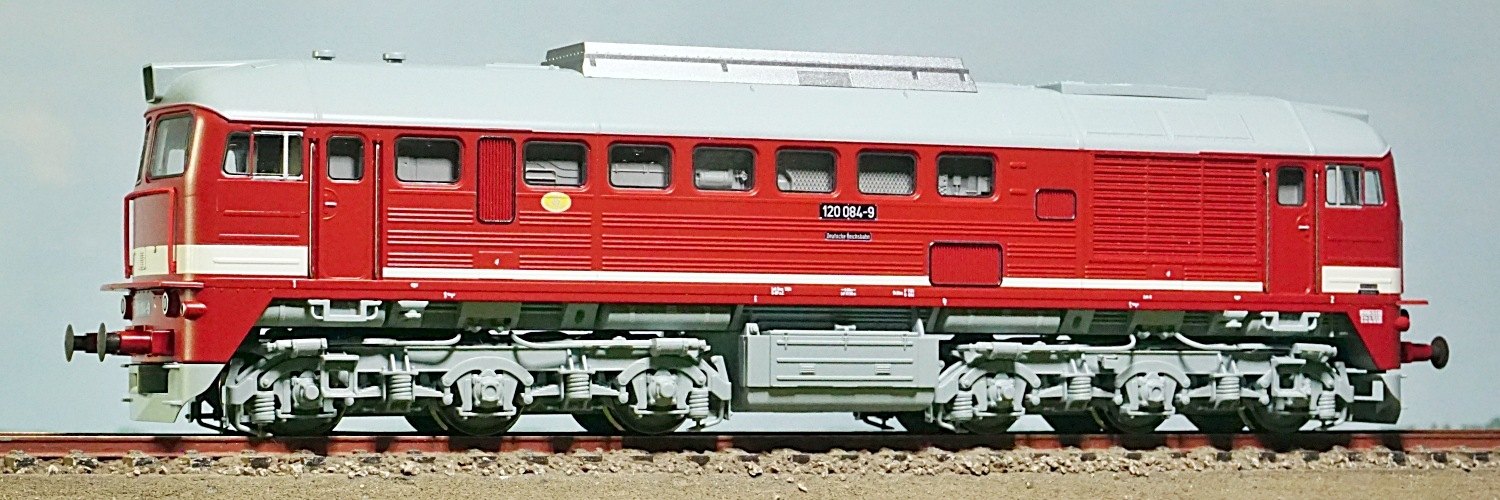 locomotiva diesel tip Br 120 Roco 73806