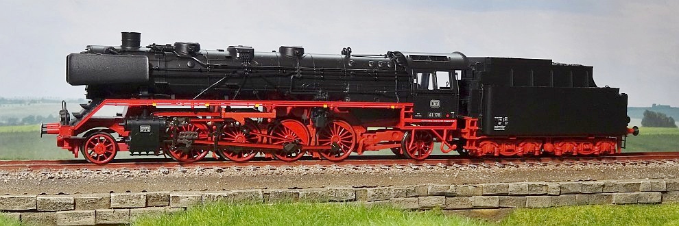 locomotiva abur Br 41 Trix 22375